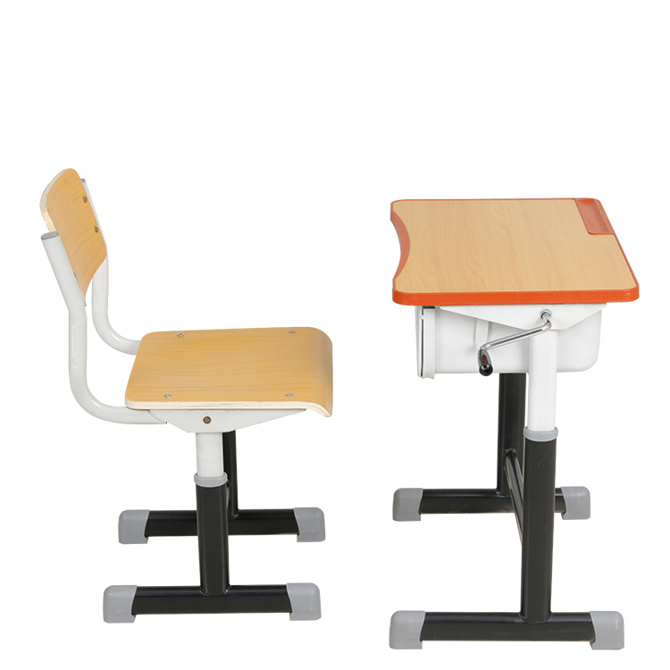 可升降學(xué)生課桌椅怎么調(diào)節(jié)？有啥優(yōu)點(diǎn)？