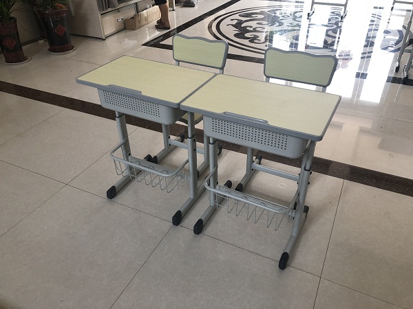 采購學(xué)生課桌椅時(shí)必須注意的地方有哪些？